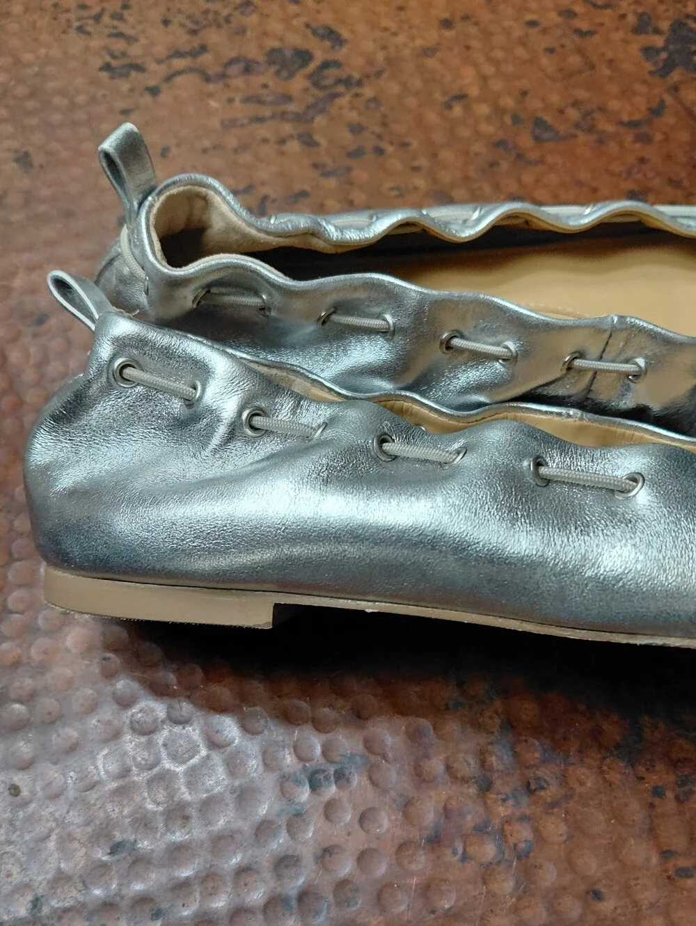 Talbots Sz. 6 Metallic Silver Leather Elastic Blair Ballet Flats